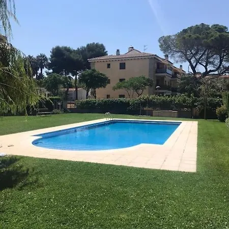 6 Personas Con Piscina Y Parquing Apartamento *