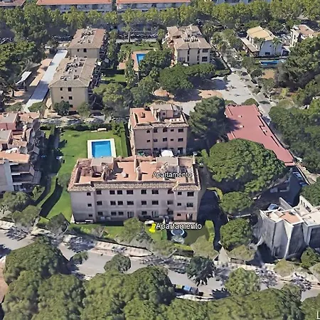 6 Personas Con Piscina Y Parquing