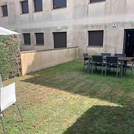 6 Personas Con Piscina Y Parquing *
